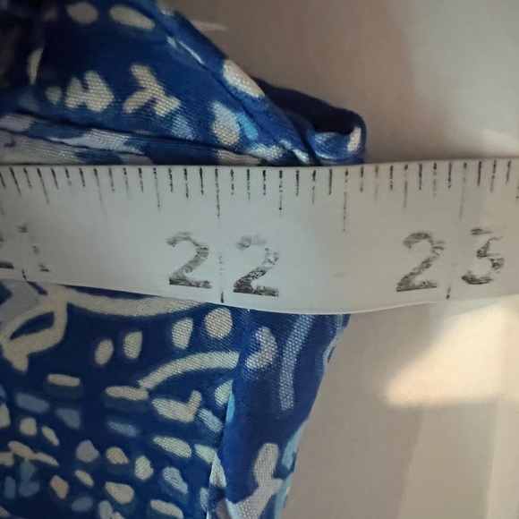 Savanna Jane Blue Embroidered Blouse size large NWT - Picture 15 of 16